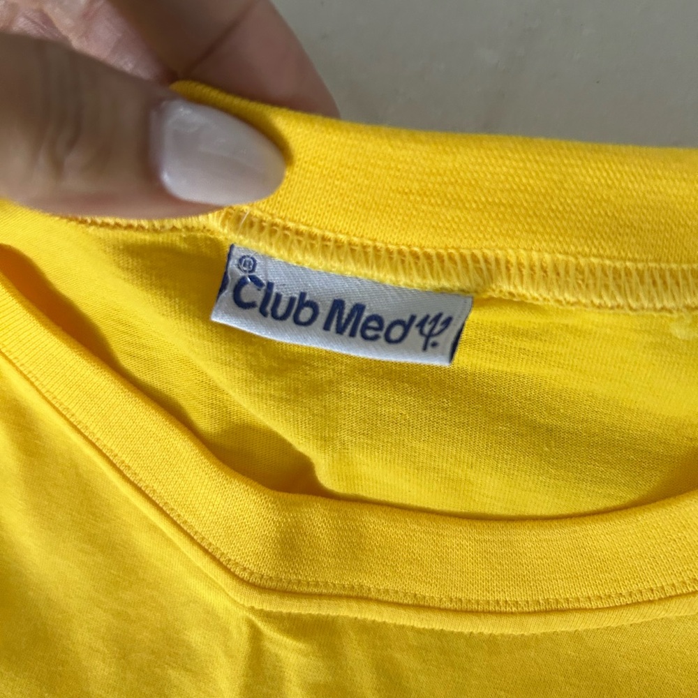 Club med Brazil NEW Yellow Graphic T-Shirt - Picture 4 of 7
